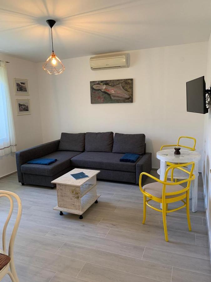 Apartmani "Miso" Podgora Bagian luar foto