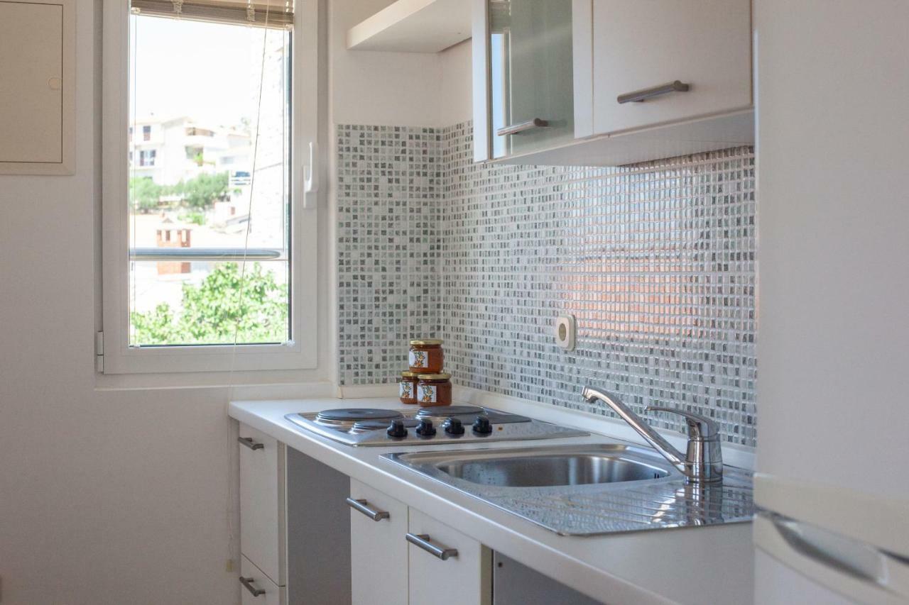 Apartmani "Miso" Podgora Bagian luar foto